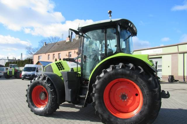 Farm tractor CLAAS Arion 620 CIS
