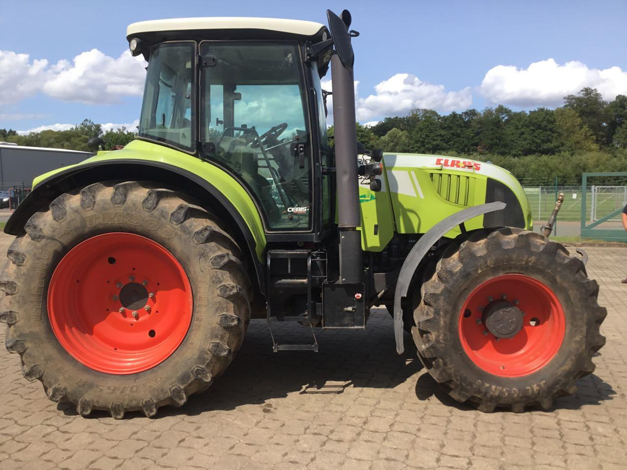 Farm tractor CLAAS Arion 630