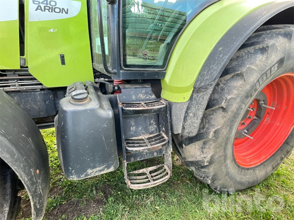 Farm tractor CLAAS Arion 640 (2010)