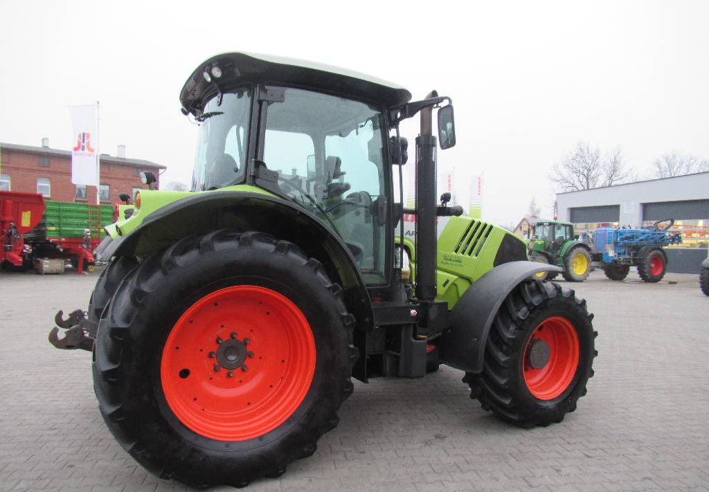 Farm tractor CLAAS Arion 640 CIS