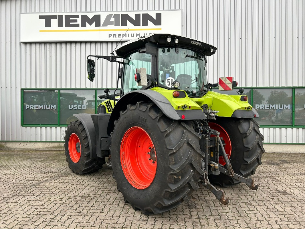 Farm tractor CLAAS Arion 660