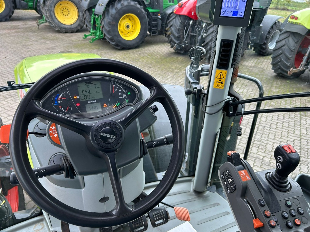 Farm tractor CLAAS Arion 660