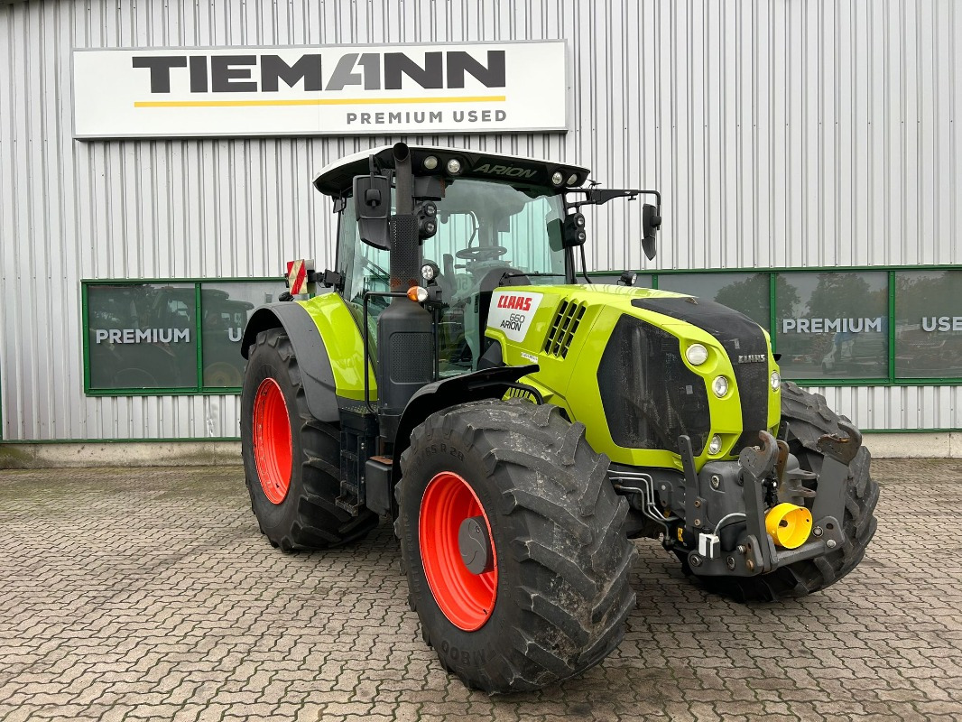 Farm tractor CLAAS Arion 660