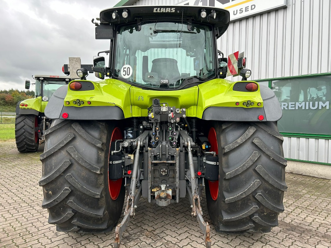 Farm tractor CLAAS Arion 660