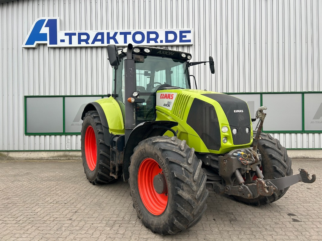 Farm tractor CLAAS Axion 810