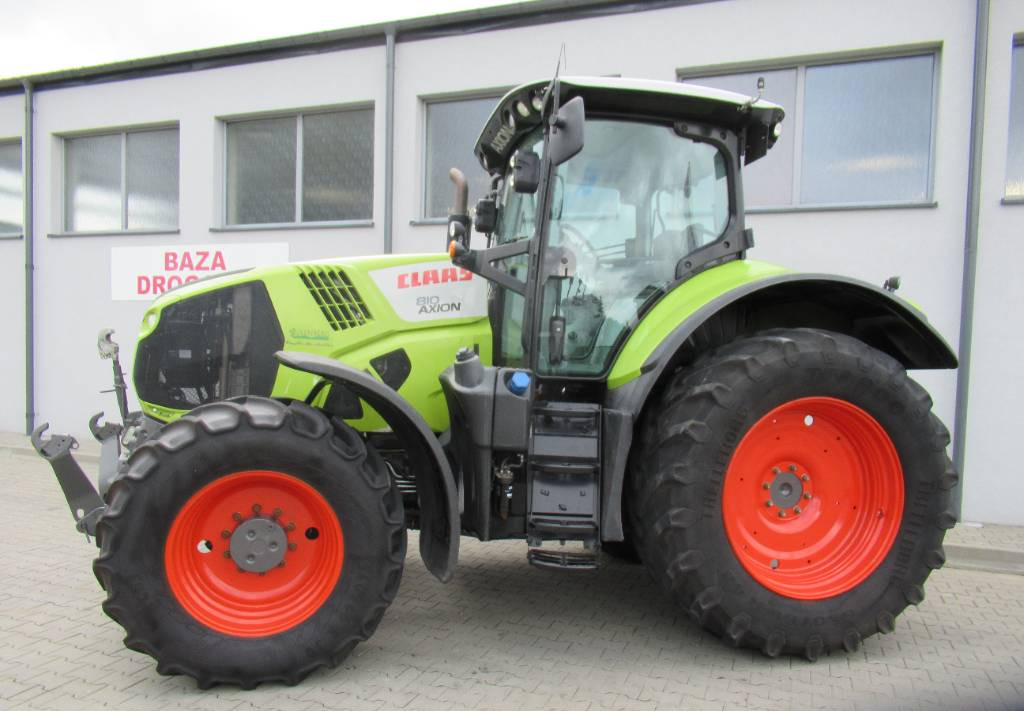 Farm tractor CLAAS Axion 810 CIS
