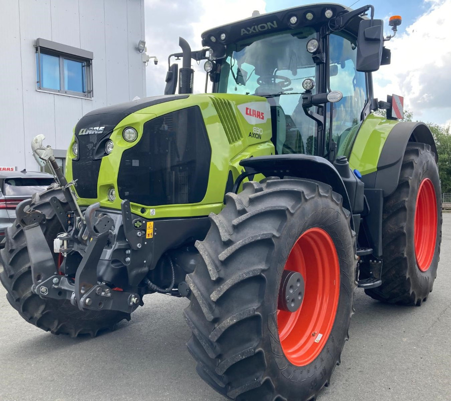 Farm tractor CLAAS Axion 830 CMATIC