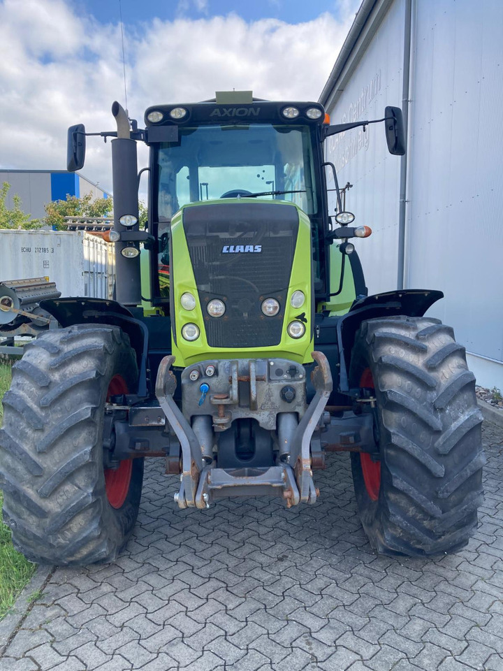 Farm tractor CLAAS Axion 840