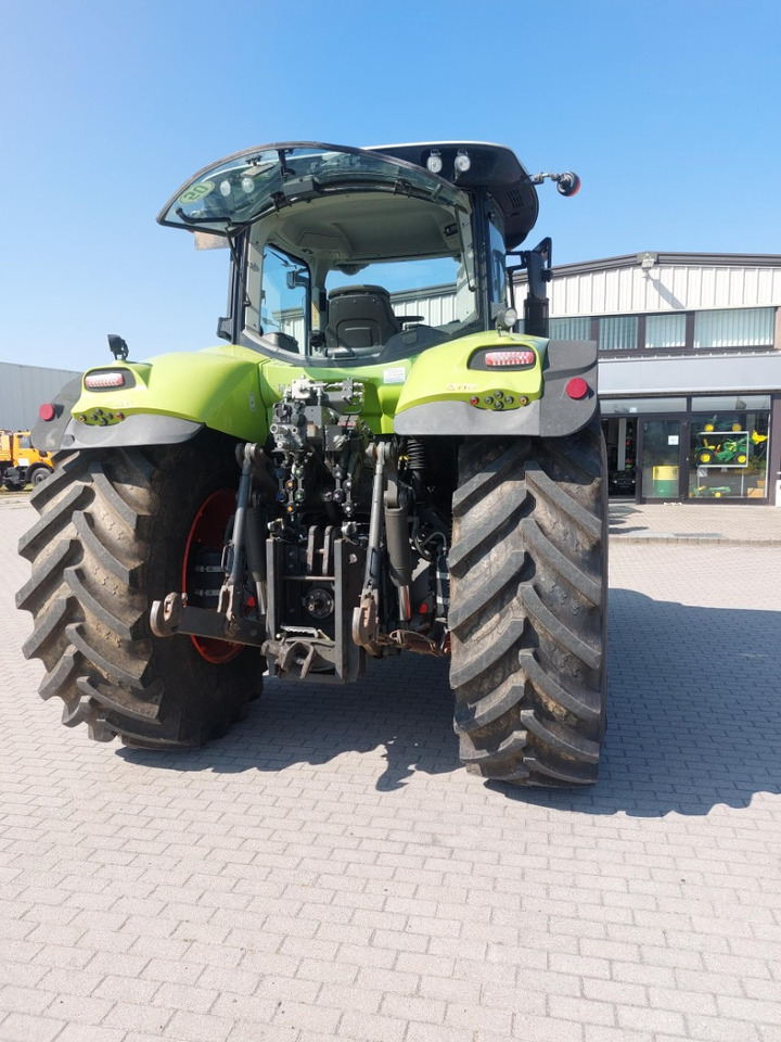 Farm tractor CLAAS Axion 850