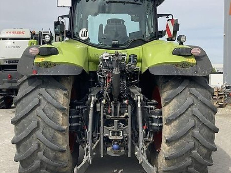 Farm tractor CLAAS Axion 850 CEBIS