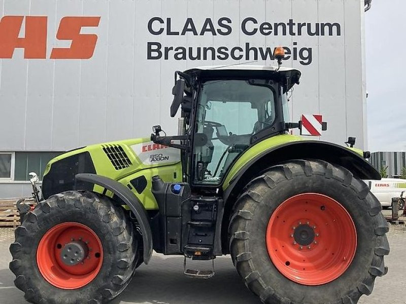 Farm tractor CLAAS Axion 850 CEBIS
