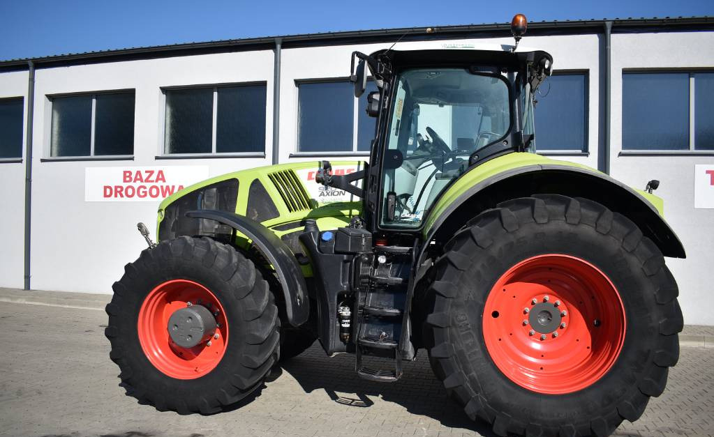 Farm tractor CLAAS Axion 920 Cmatic