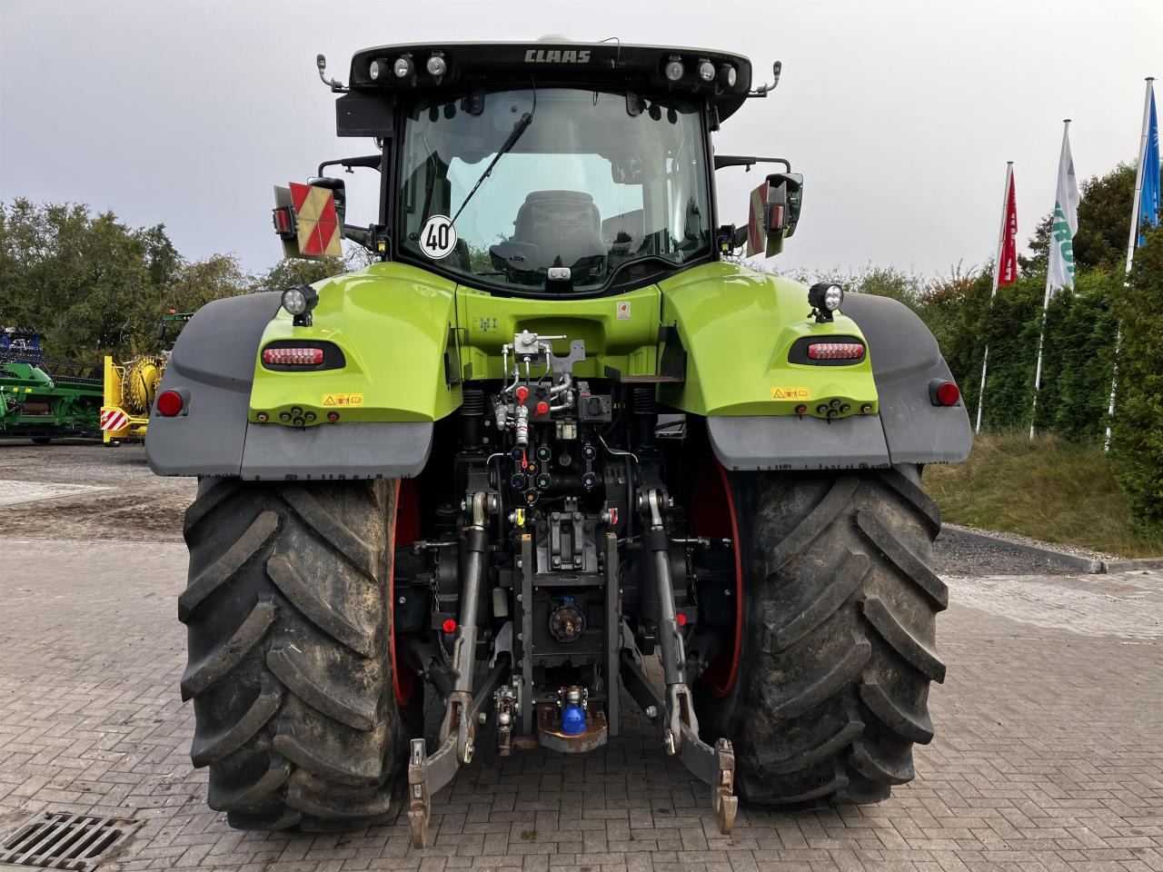 Farm tractor CLAAS Axion 950