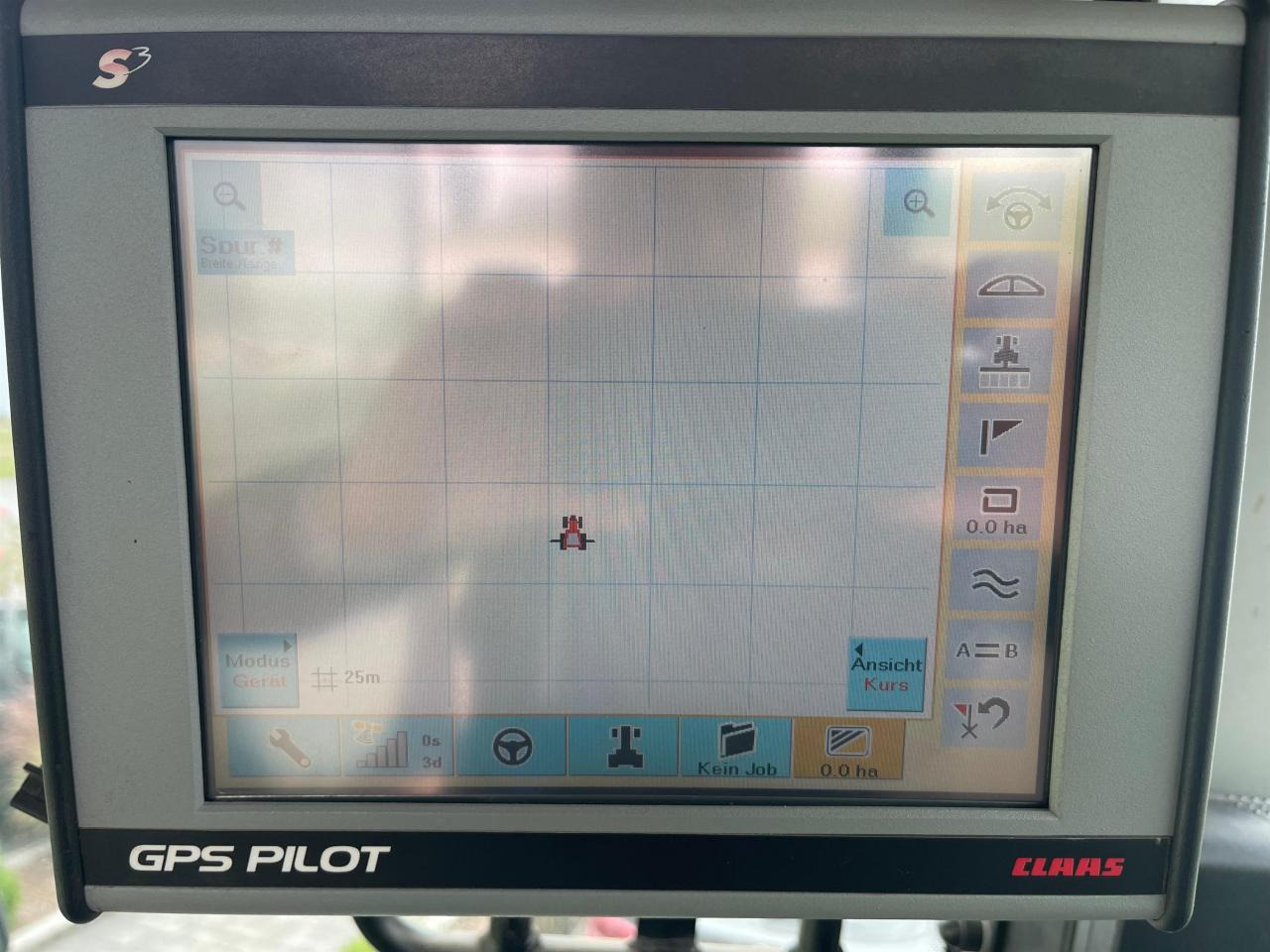 Farm tractor CLAAS Xerion 3800 Trac PTO mit GPS S3 mit Frontkraftheber und Heckzapfwelle, kommt vom Erstbesitzer, gepfl