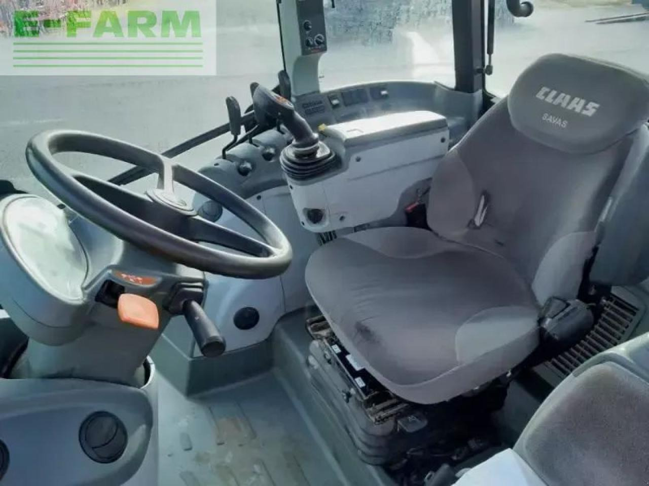 Farm tractor CLAAS arion410