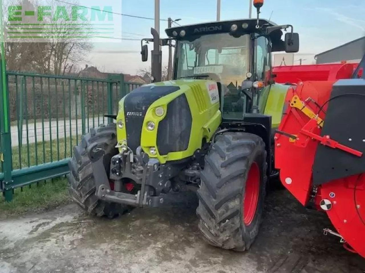 Farm tractor CLAAS arion620