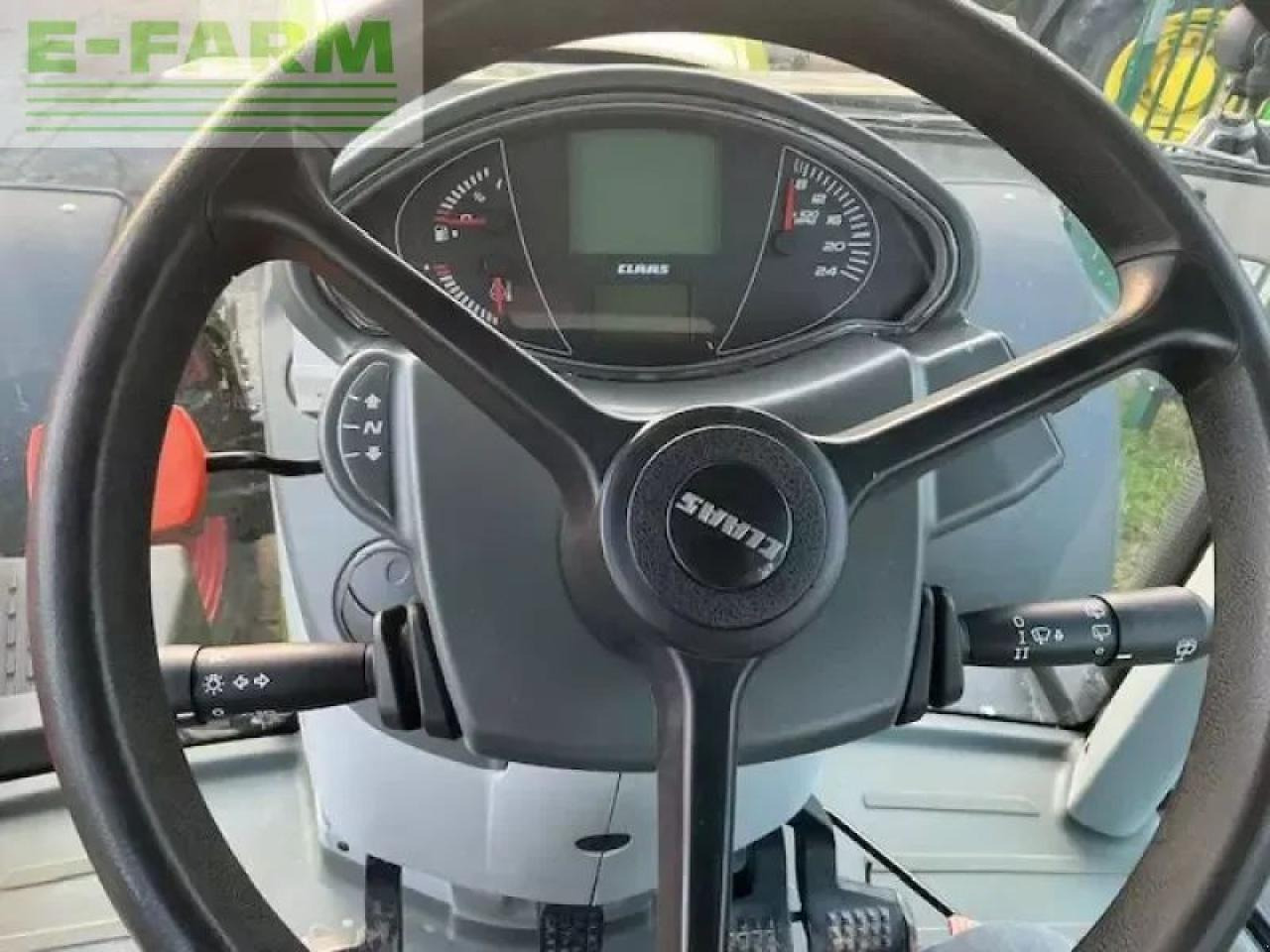 Farm tractor CLAAS arion620