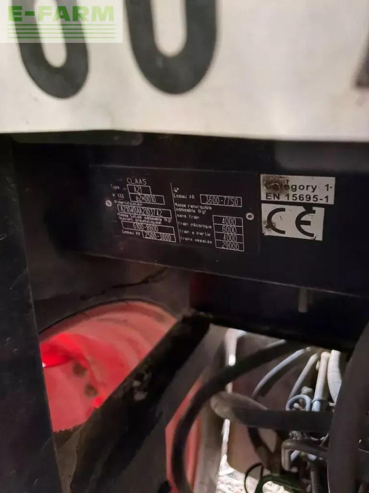 Farm tractor CLAAS arion 410