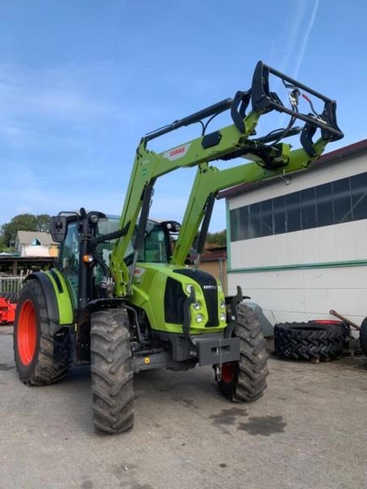 Farm tractor CLAAS arion 420