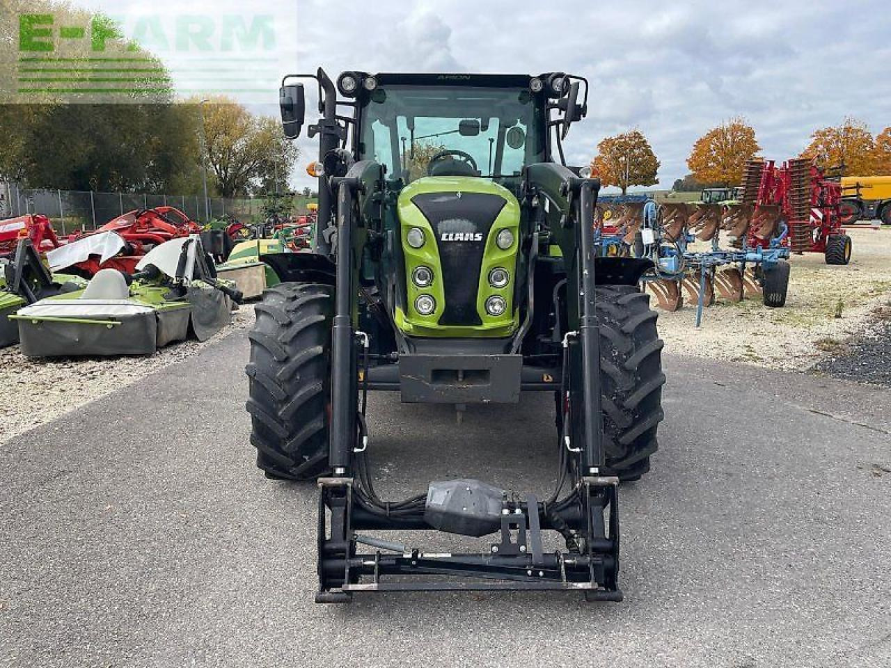 Farm tractor CLAAS arion 420