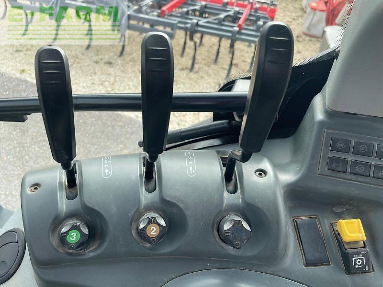 Farm tractor CLAAS arion 420