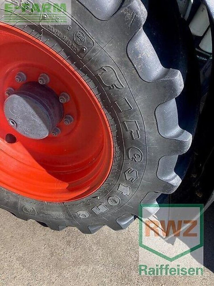 Farm tractor CLAAS arion 420