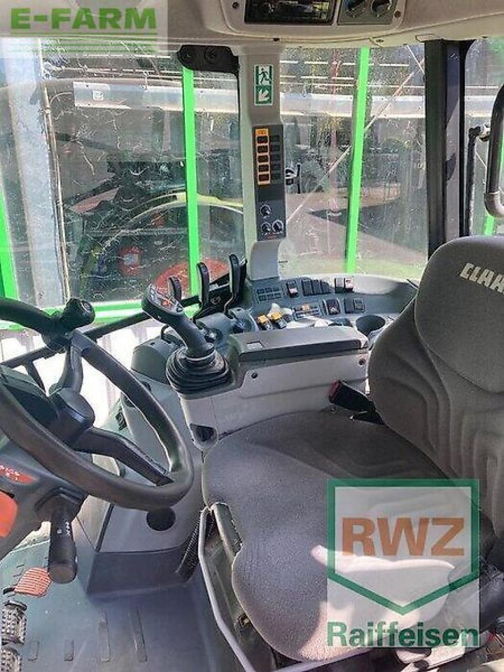 Farm tractor CLAAS arion 420