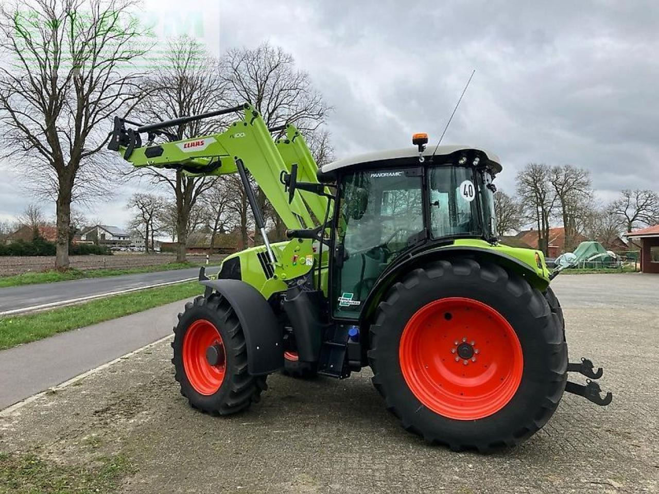 Farm tractor CLAAS arion 420 advanced