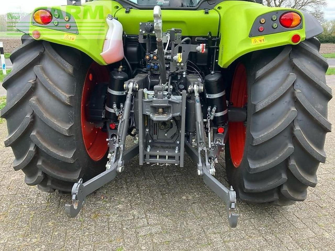 Farm tractor CLAAS arion 420 advanced