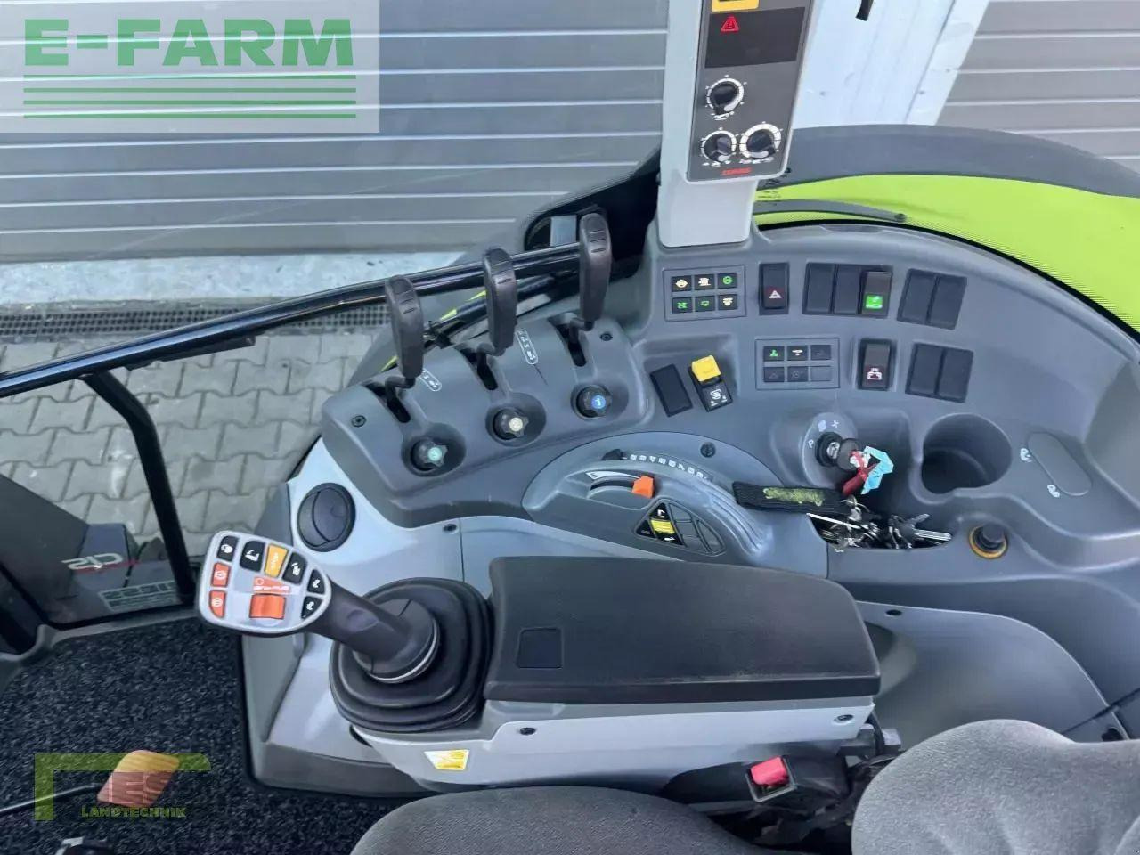 Farm tractor CLAAS arion 420 cis a32