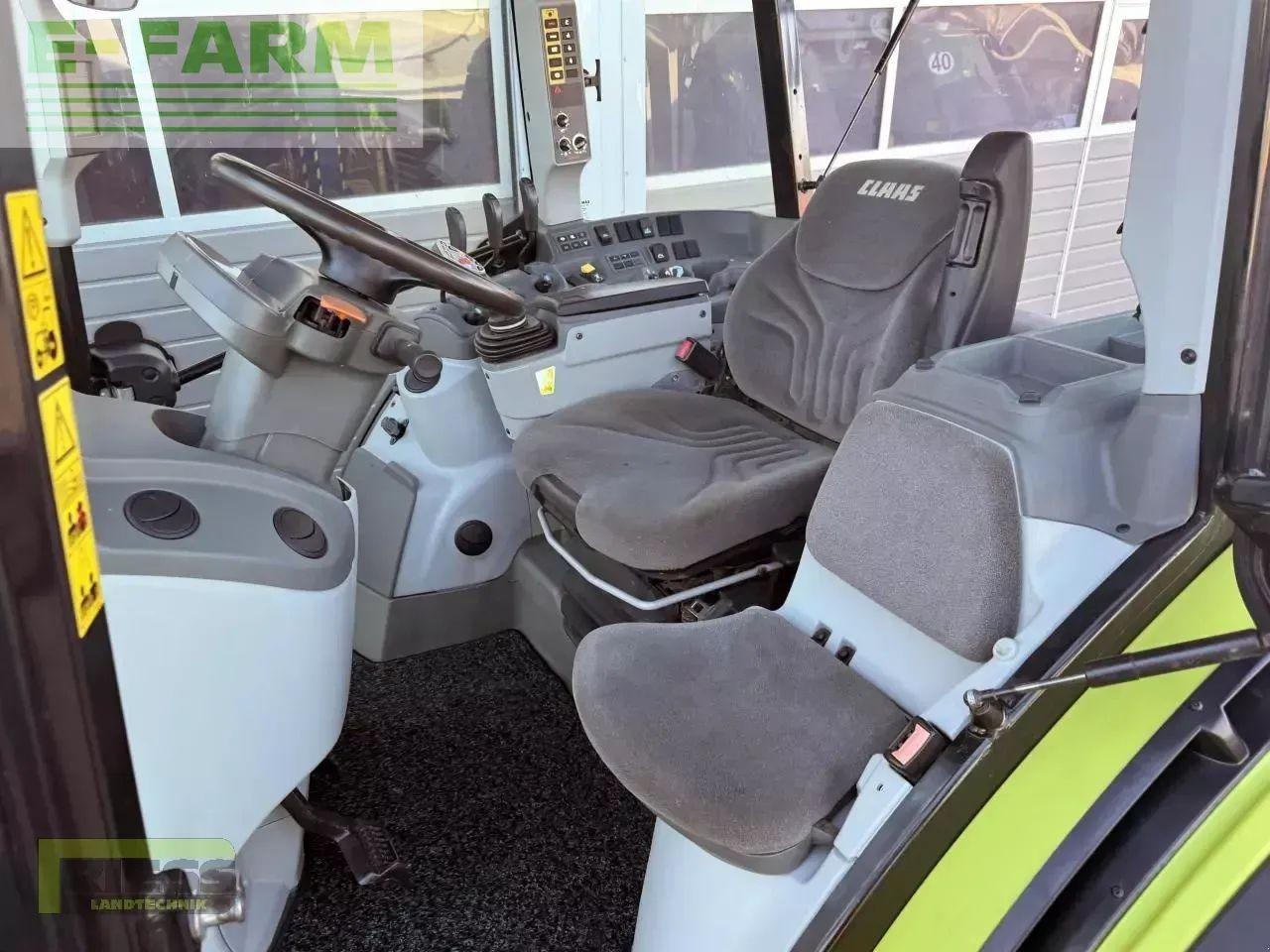 Farm tractor CLAAS arion 420 cis a32