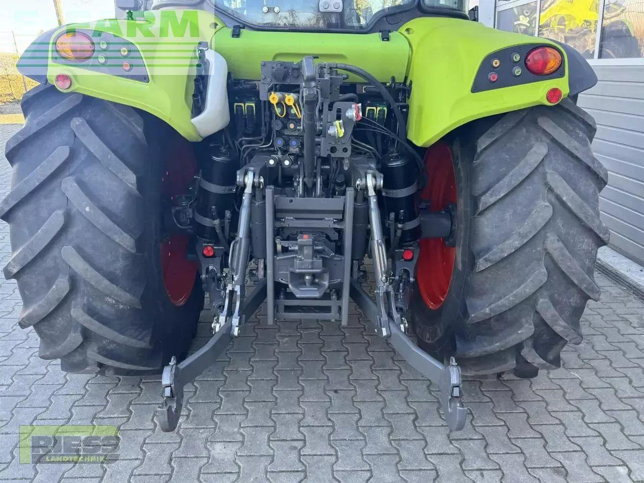Farm tractor CLAAS arion 420 cis a32
