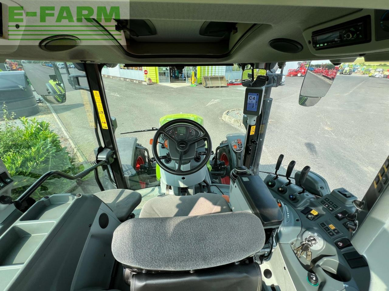Farm tractor CLAAS arion 420 m