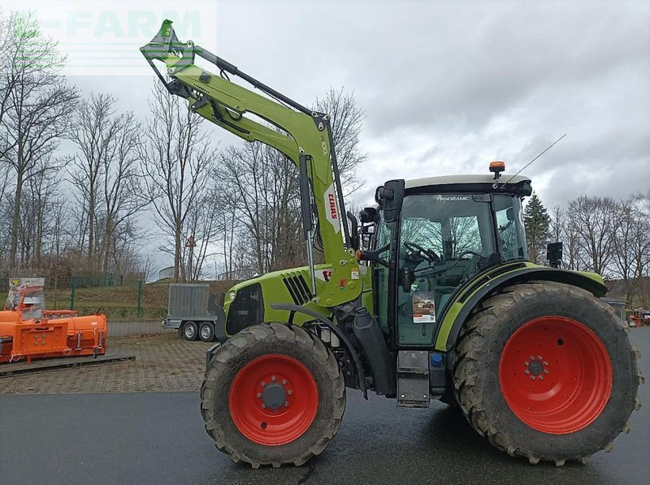 Farm tractor CLAAS arion 420 standard