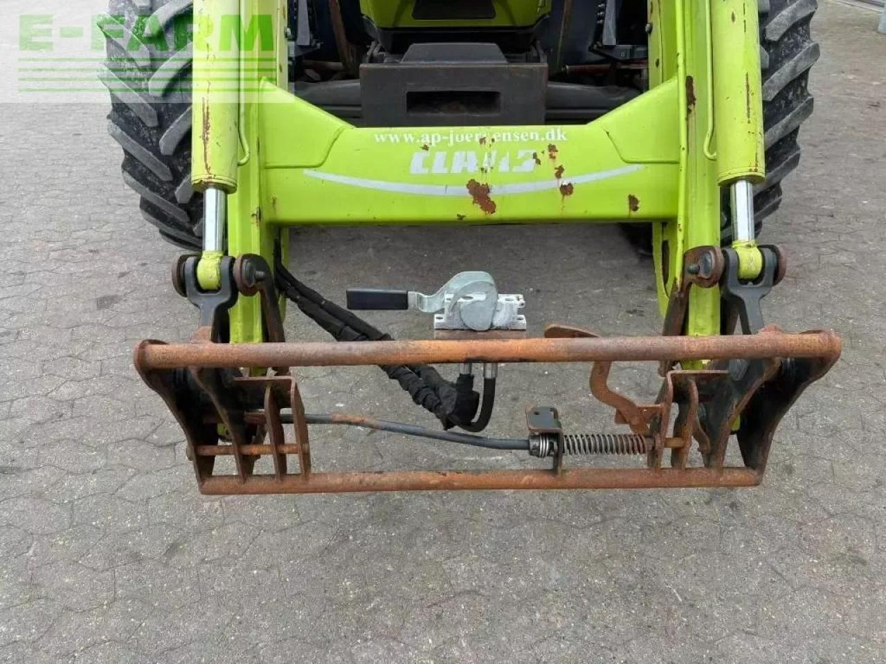 Farm tractor CLAAS arion 430 cis