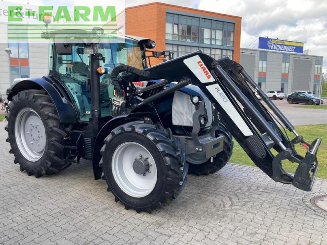 Farm tractor CLAAS arion 430 cis-panoramic