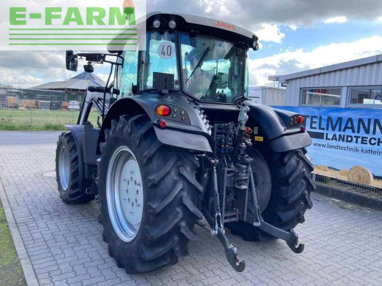 Farm tractor CLAAS arion 430 cis-panoramic