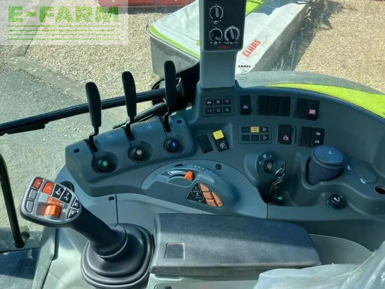 Farm tractor CLAAS arion 430 panoramic