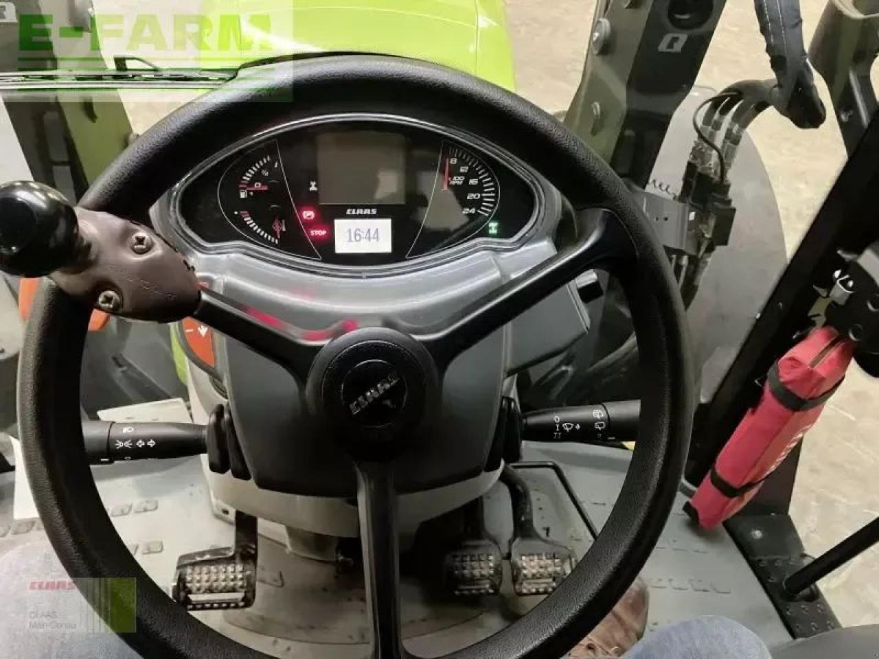 Farm tractor CLAAS arion 440