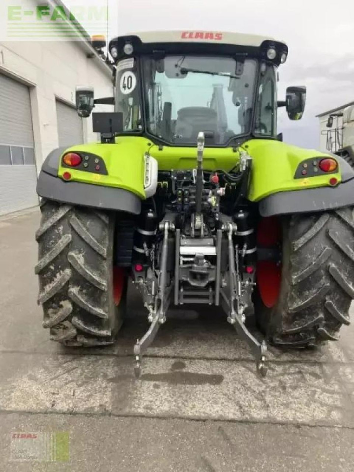 Farm tractor CLAAS arion 440