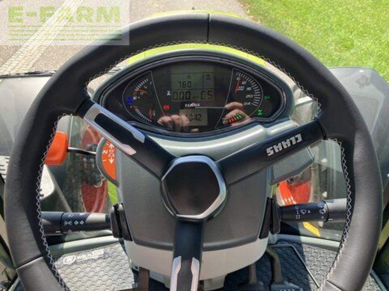 Farm tractor CLAAS arion 450 cis panoramic CIS