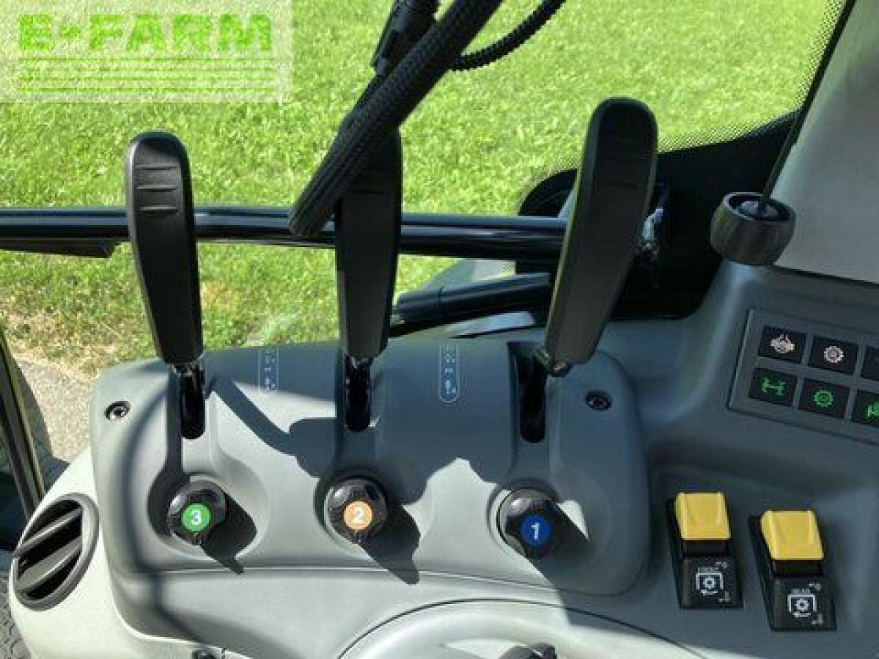 Farm tractor CLAAS arion 450 cis panoramic CIS