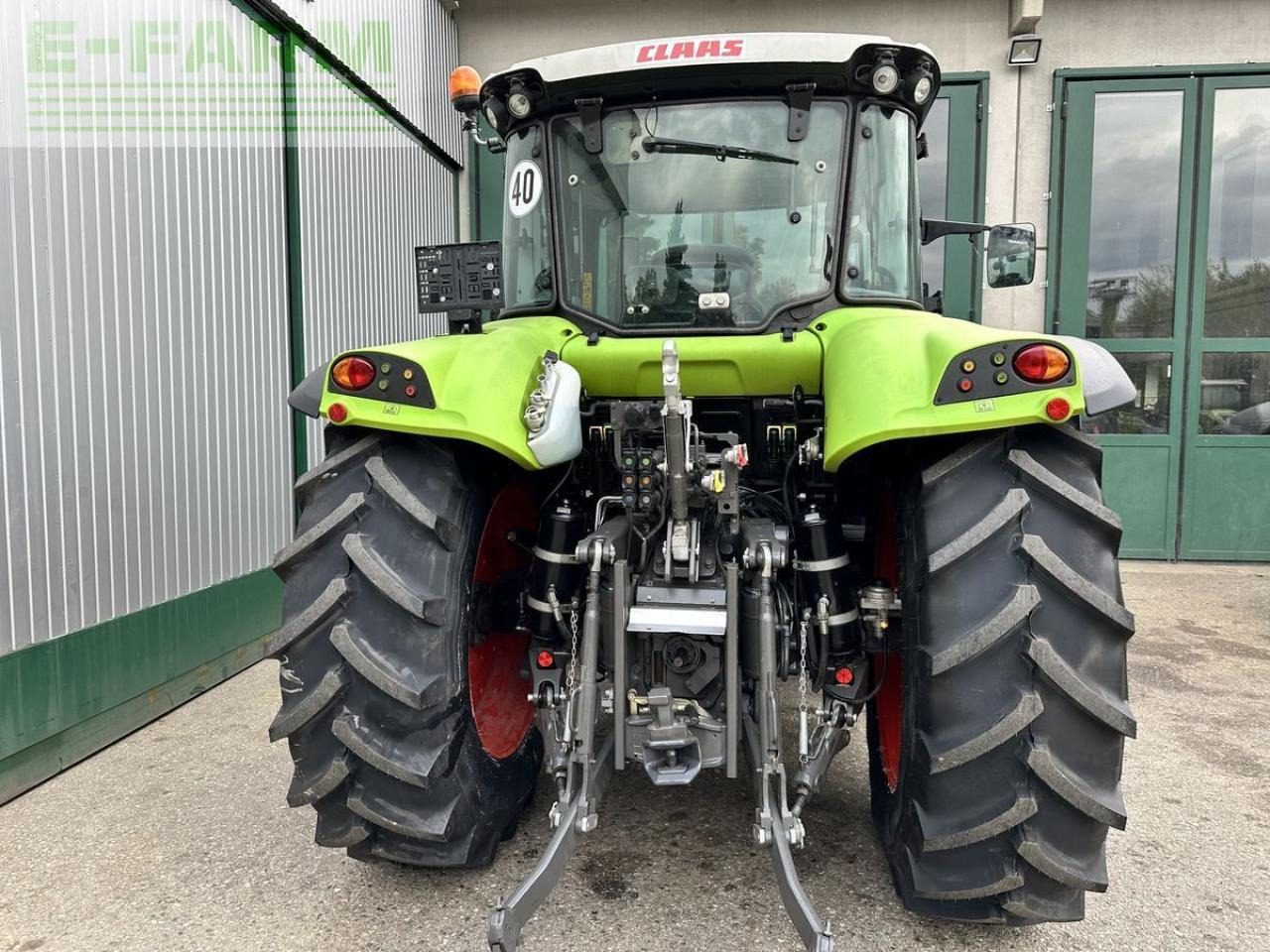 Farm tractor CLAAS arion 460