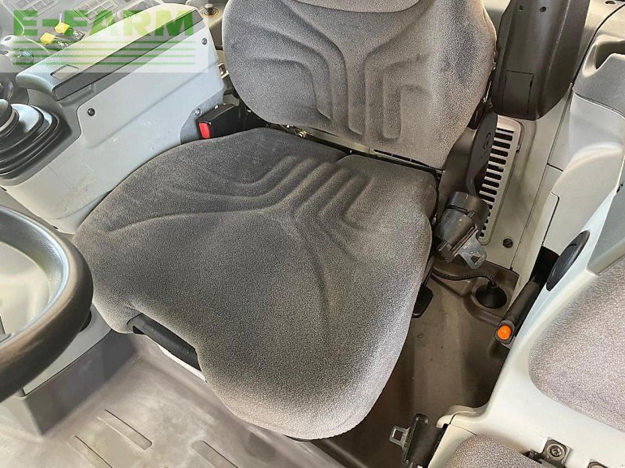 Farm tractor CLAAS arion 460 cis CIS