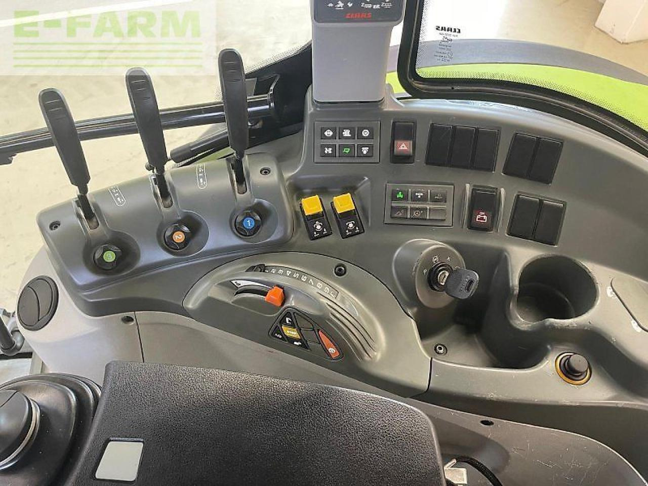 Farm tractor CLAAS arion 460 cis CIS