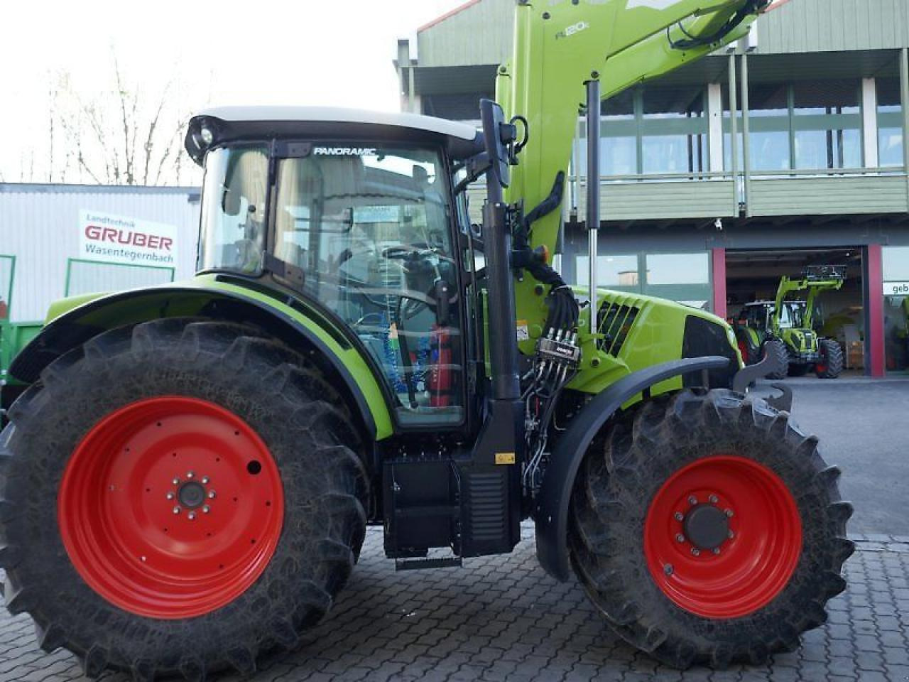 Farm tractor CLAAS arion 470 cis
