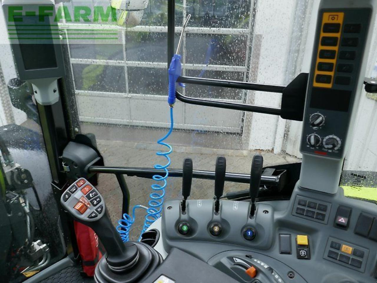 Farm tractor CLAAS arion 470 cis