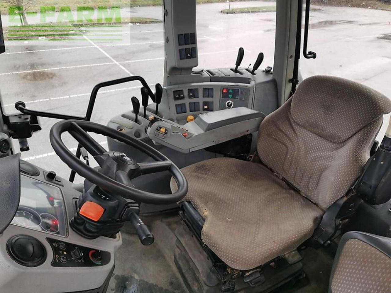 Farm tractor CLAAS arion 510