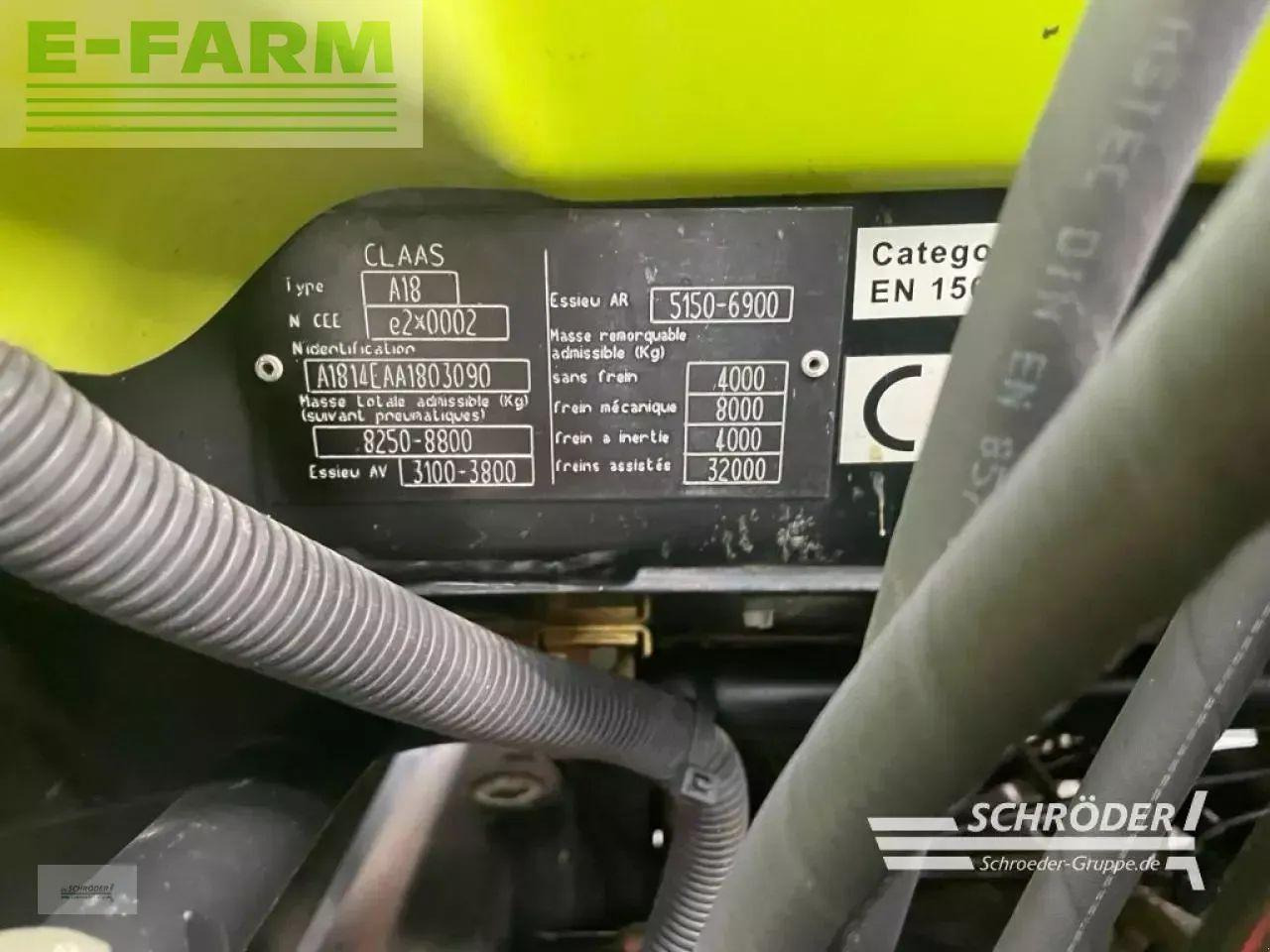 Farm tractor CLAAS arion 520 cebis