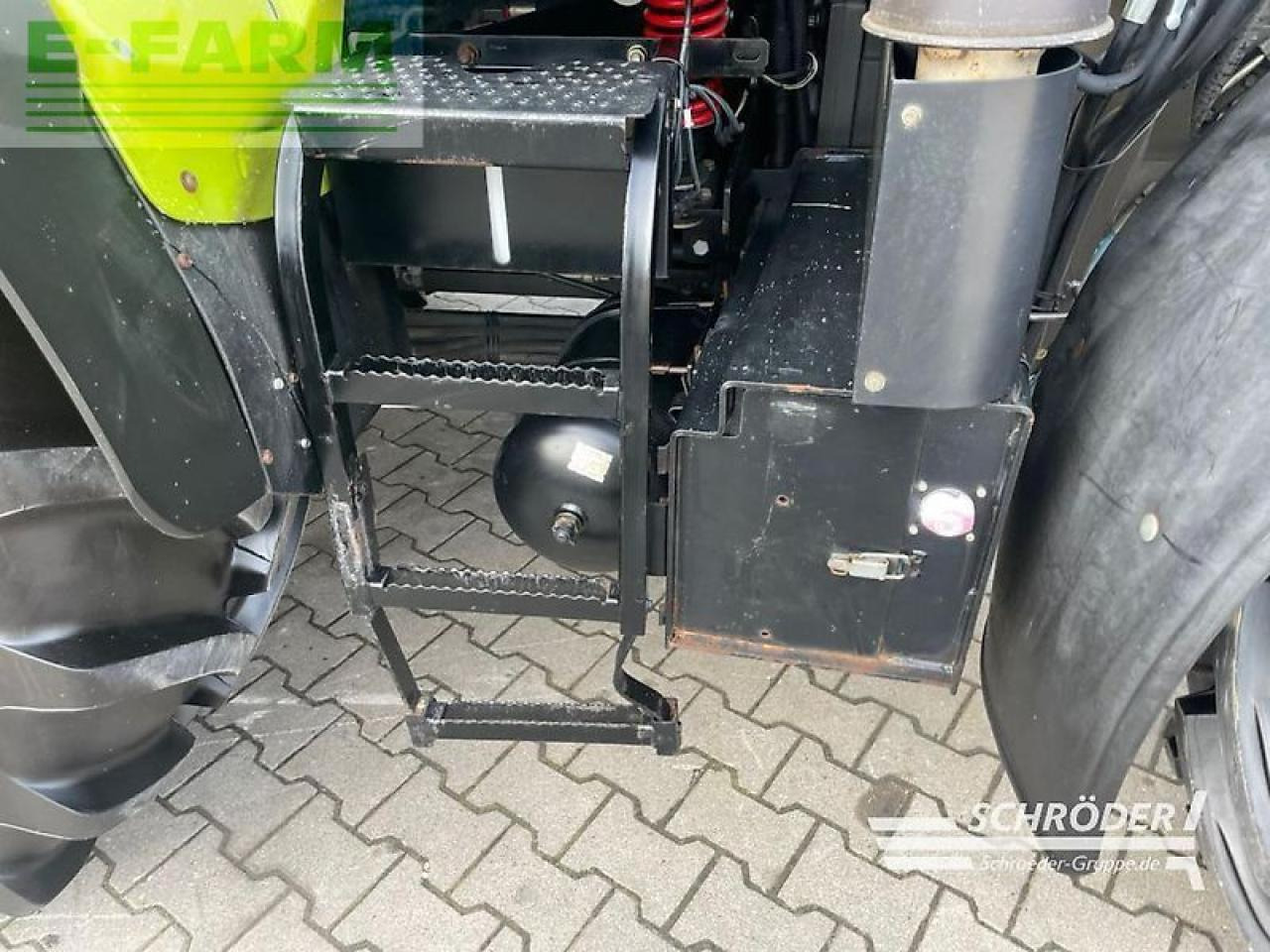 Farm tractor CLAAS arion 520 cebis CEBIS